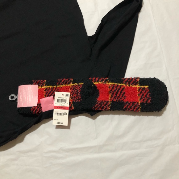 NWT Jenni Women’s Black Graphic Sleepshirt size XS and Red & Black Sock Set - Picture 11 of 12